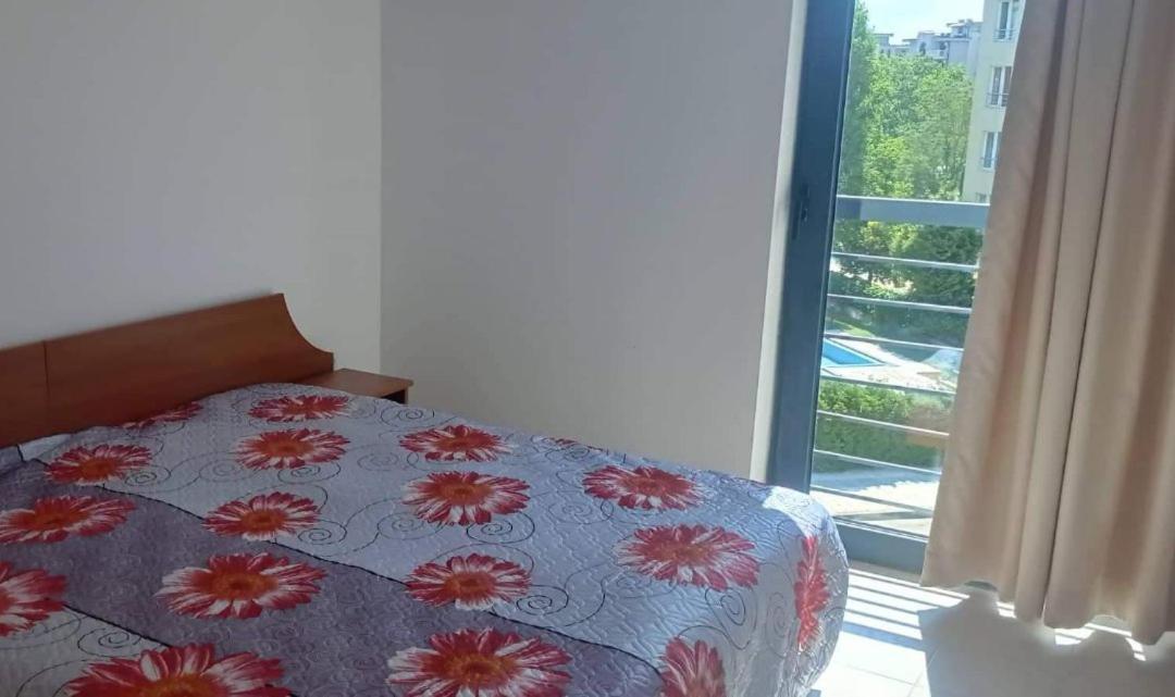 Modern 2 Bedroom Apartment In Top Location In Sunny Beach Just 150 Meters From Casino Platinum Exterior foto