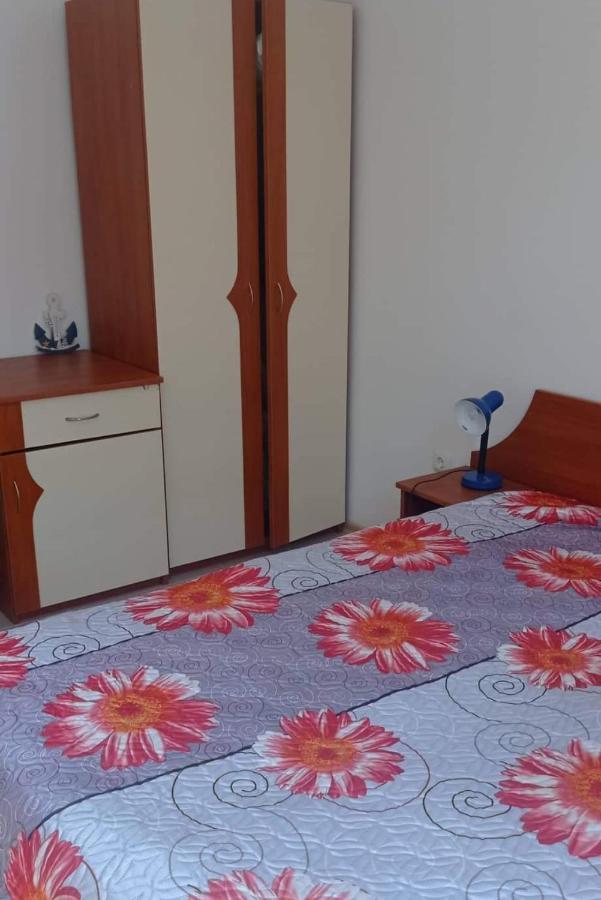 Modern 2 Bedroom Apartment In Top Location In Sunny Beach Just 150 Meters From Casino Platinum Exterior foto