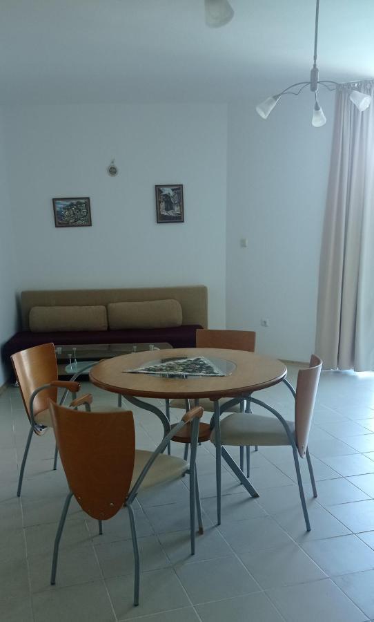 Modern 2 Bedroom Apartment In Top Location In Sunny Beach Just 150 Meters From Casino Platinum Exterior foto